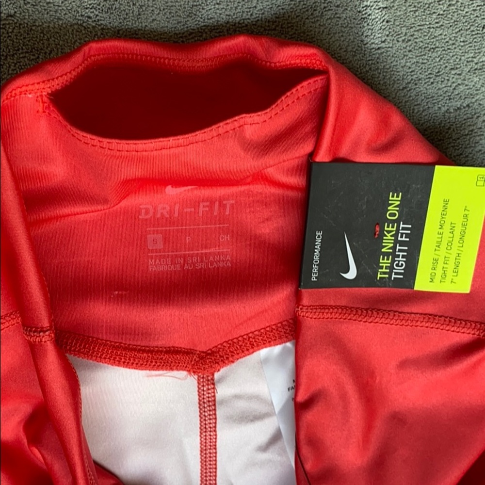 Nike performance tight shorts. Dry-fit technology - Picture 11 of 13